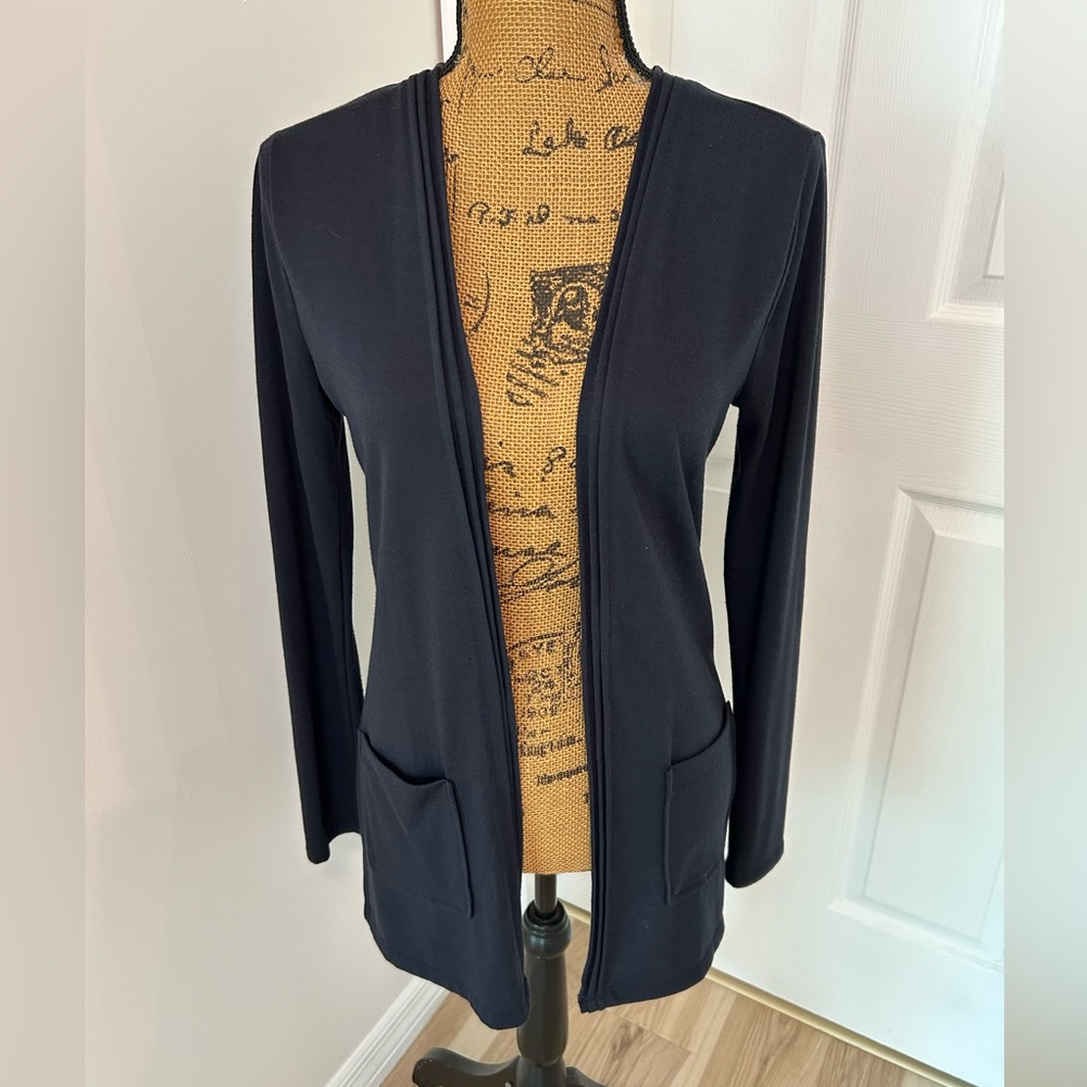 Ann Taylor small cardigan. Navy.